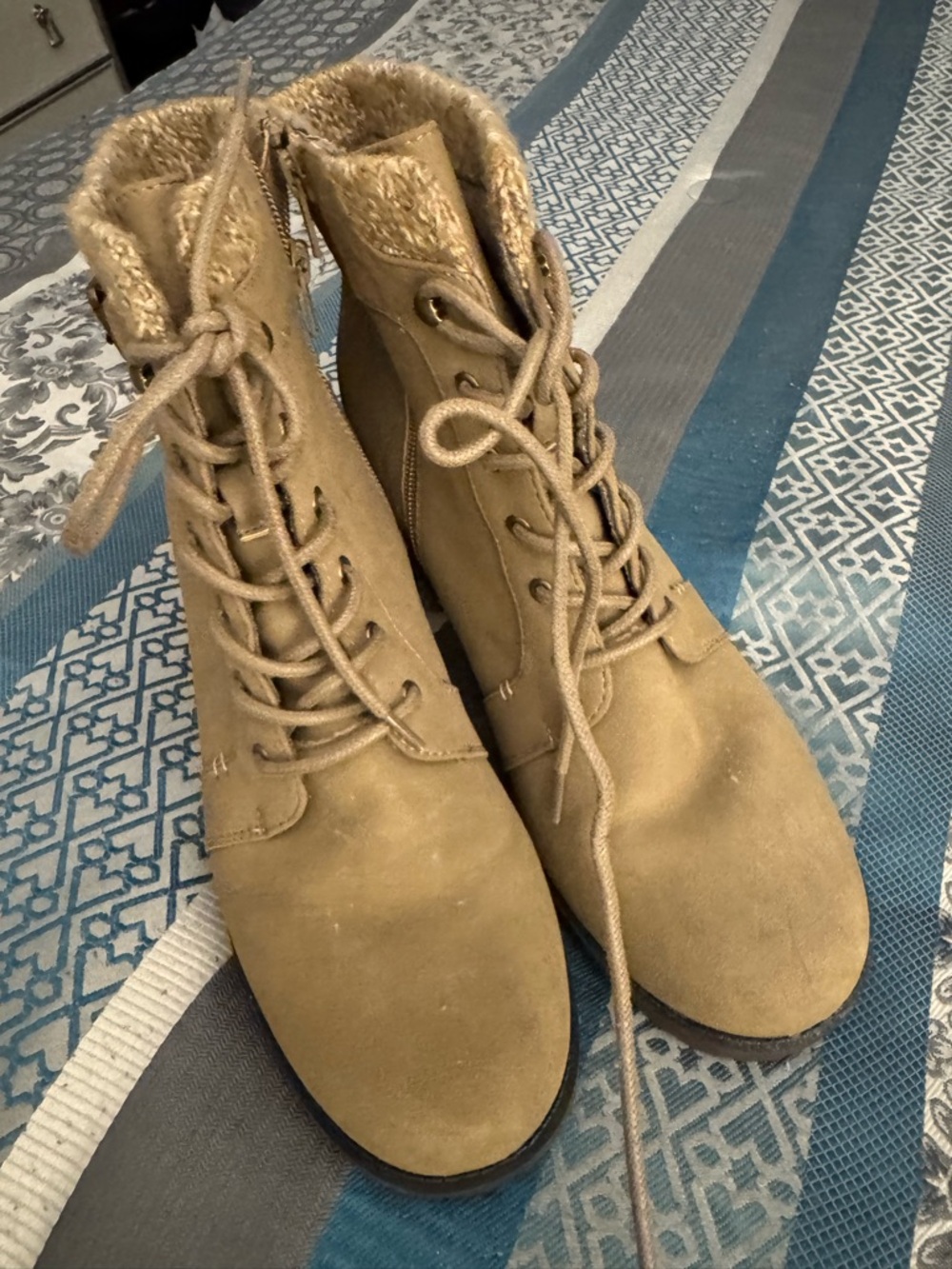 Women's Lace-Up Faux Suede Ankle Boots in Tan